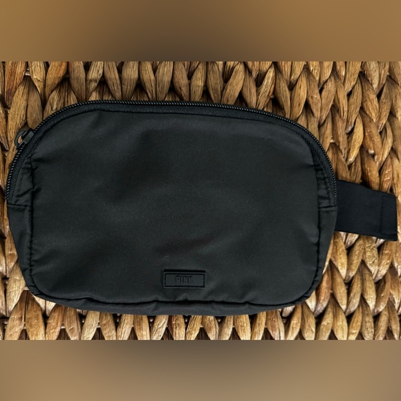 Sold PInK Fanny Packs bundle of 2 - Picture 2 of 5